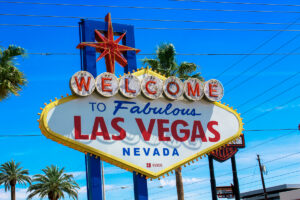 ROAD TRIP USA 2019 #2 / LAS VEGAS / TRAVEL VLOG Las Vegas es la ciudad más grande del estado de Nevada, en Estados Unidos. Las Vegas es conocida como «La Capital del Entretenimiento Mundial», «La Ciudad del Pecado» o «La Capital de las Segundas Oportunidades». #lasvegas #Nevada #LaCapitaldelEntretenimientoMundial #LaCiudaddelPecado #LaCapitaldelasSegundasOportunidades #desierto #Route66 #usa #eeuu #roadtrip #traveltrip #travel #voyage #viaje #roadtrippers #beautifuldestinations #exploralasvegas #landscape #mytraveldiary #ontheroad