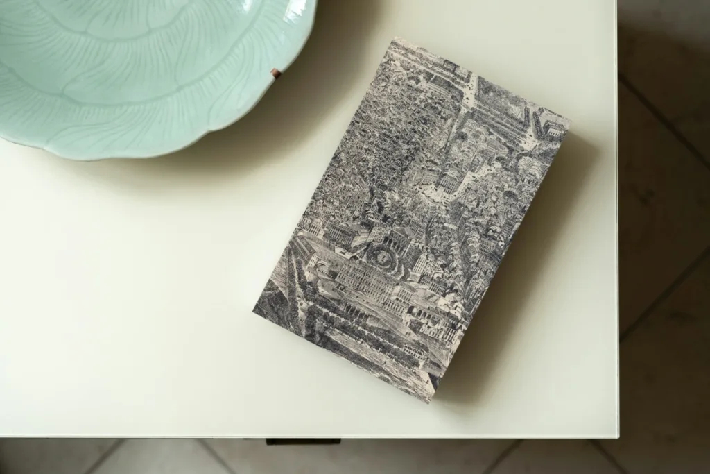 Cuaderno Vintage con Mapa Antiguo de Madrid | 100 Páginas en Blanco para Escribir y Crear