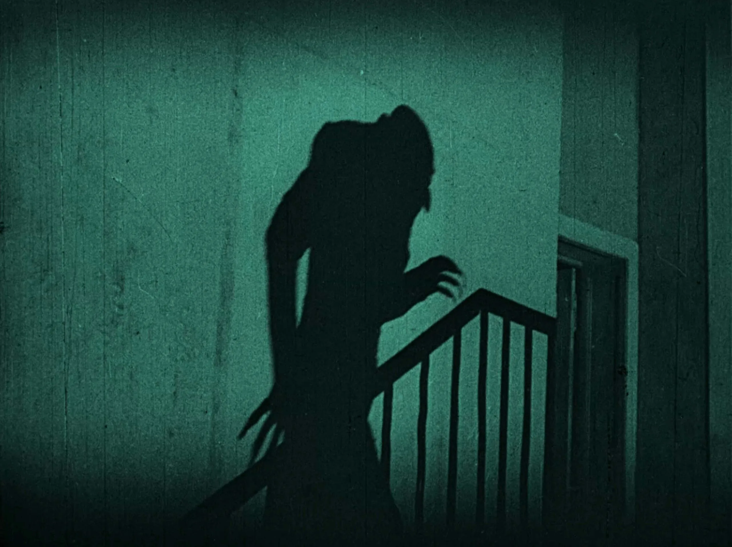 Nosferatu: Evolución del Terror, una comparación exhaustiva y fascinante entre la icónica película de 1922 y su remake de 2024