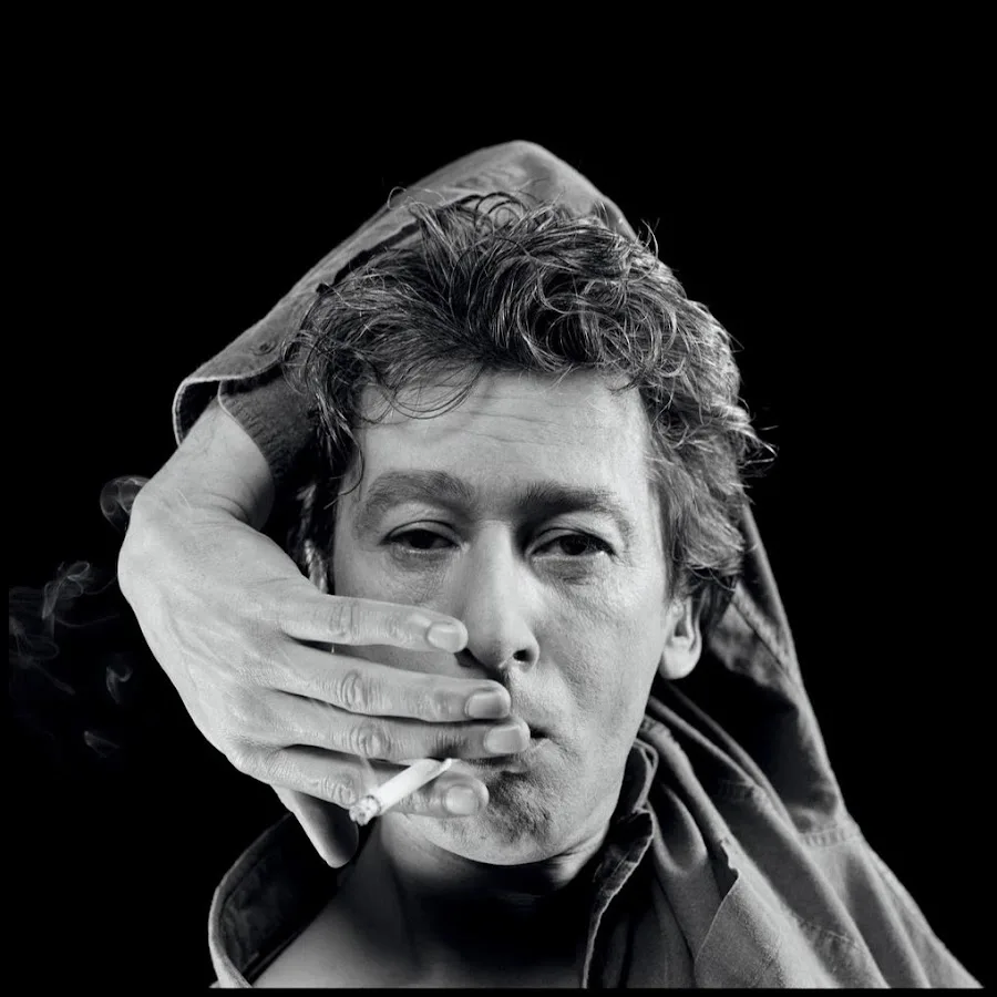 Bashung(s) - Documentaire: Un Viaje Íntimo a la Vida y Legado de un Ícono del Rock Francés. Descubriendo a Alain Bashung: Un Artista Único en el Panorama Musical Francés